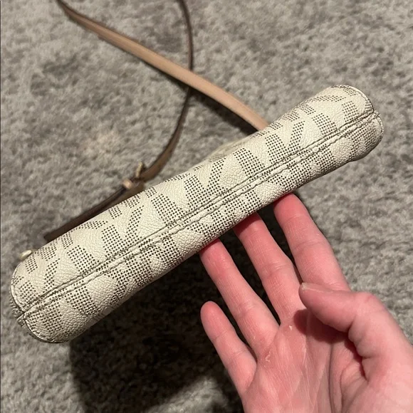 Michael Kors Beige and Pink Crossbody Bag - Picture 4 of 6